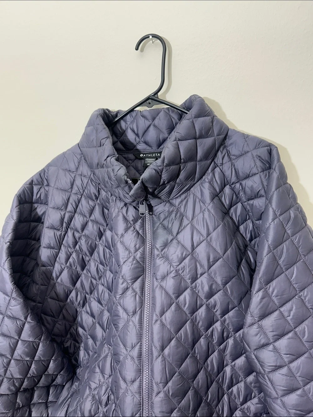 Athleta Quilted Charcoal Gray Packable Puffer Jacket